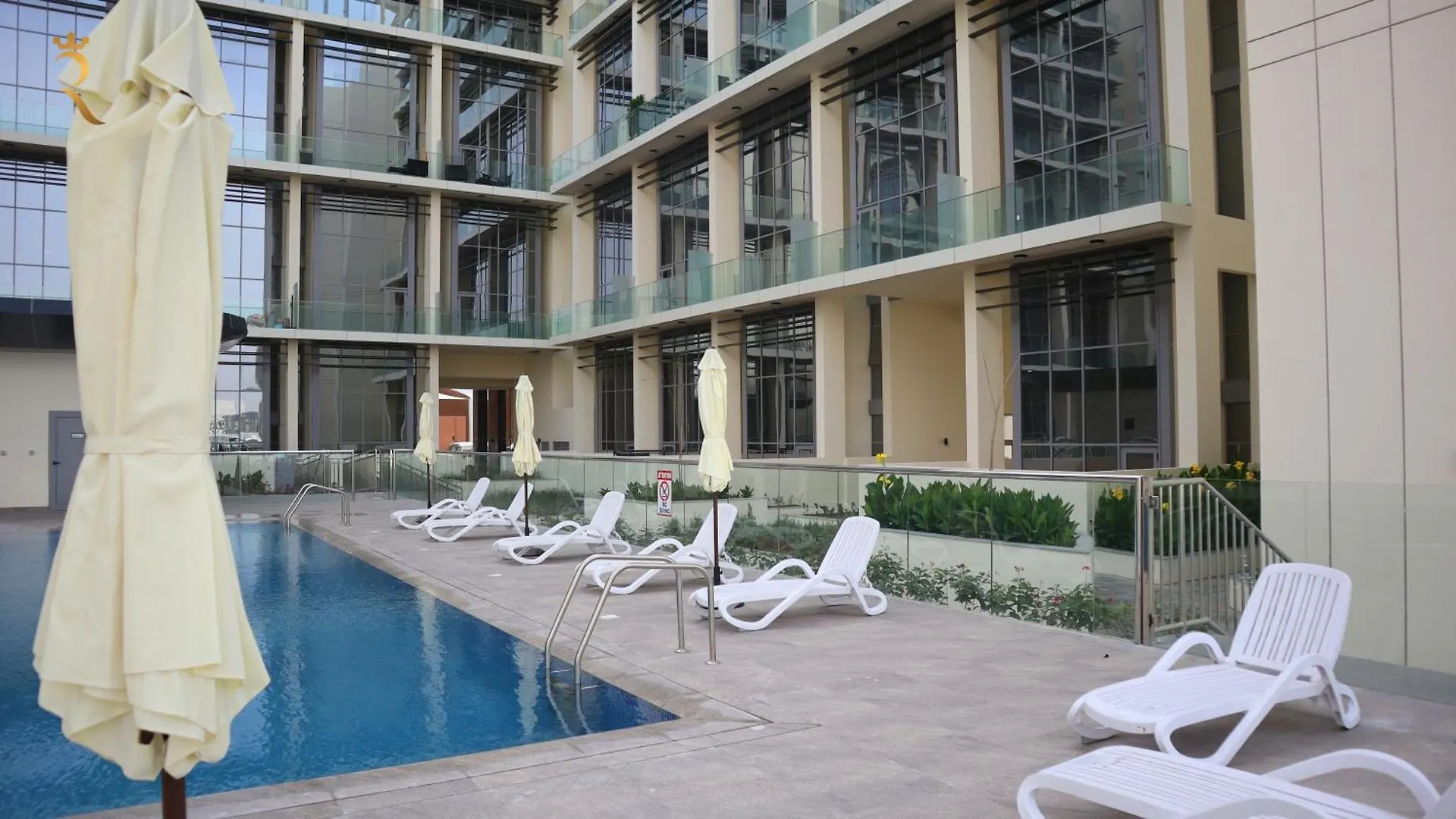 Duplex Elegance Retreat Transit - 2 Bedroom In Masdar City Abu Dhabi